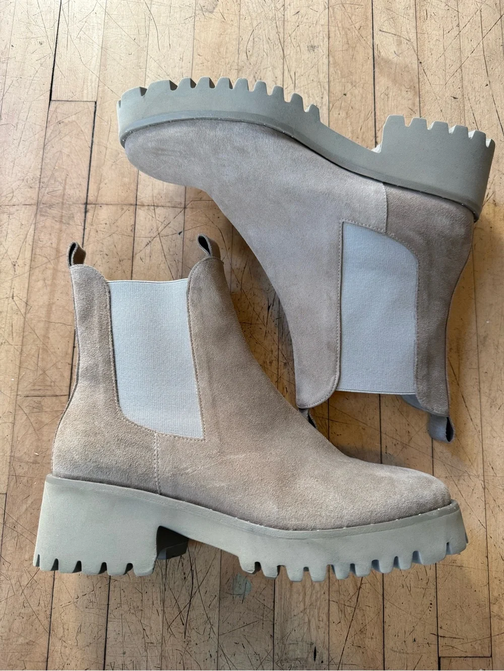 FREDA SALVADOR Brooke Rain Resistant Mink Suede Boot Lug Sole Pull On Ankle US 7 - Picture 2 of 10